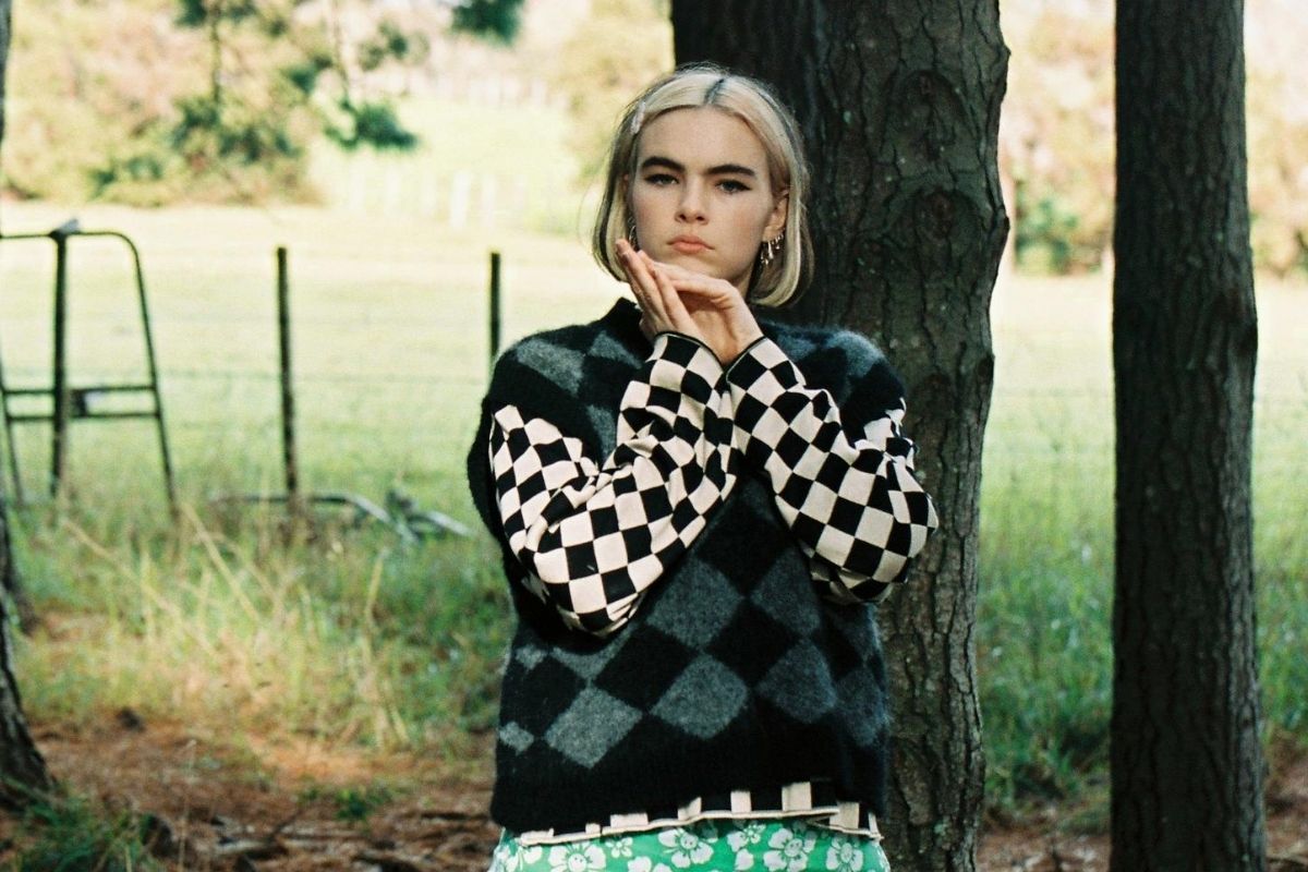 BENEE Highlights Deepest Fears In New Video For &#8220;Night Garden&#8221;