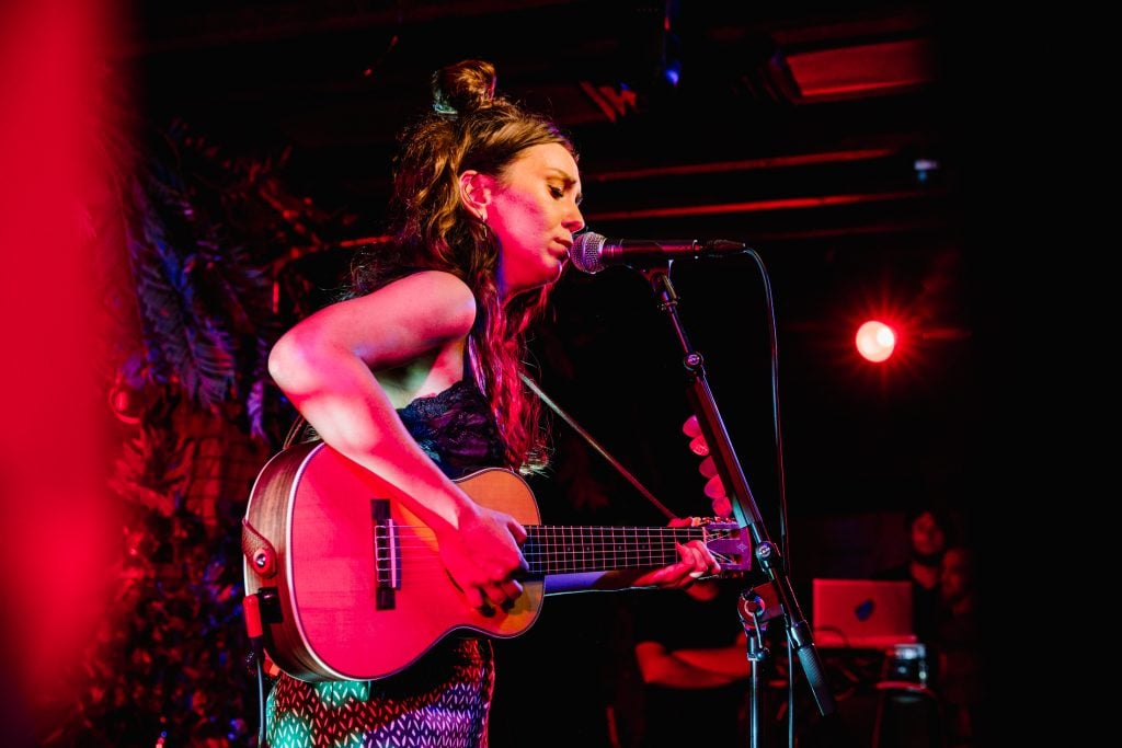 Amy Shark at the Sailor Jerry Rolling Stone Australia Awards