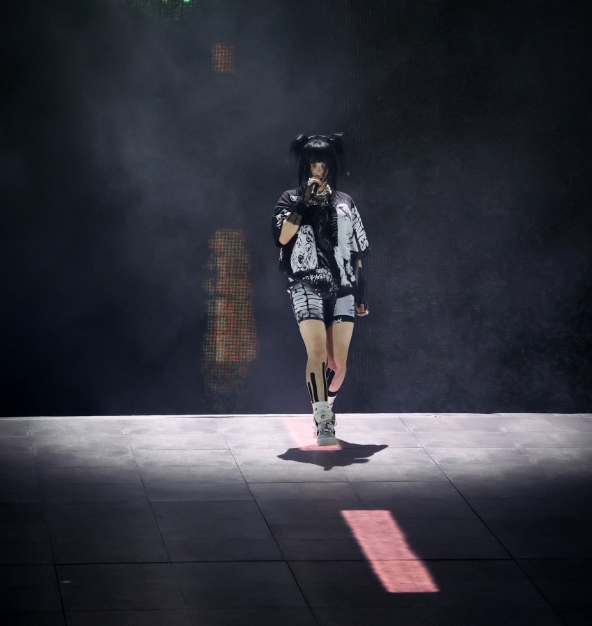 An Emotional Billie Eilish Put On A Modern Pop Spectacle In Auckland An Emotional Billie Eilish Put On A Modern Pop Spectacle In Auckland