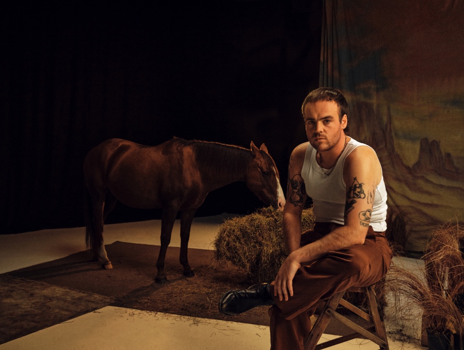 D.C. Maxwell Stylishly Proves the Hype Was Real on &#8216;The Leading Man&#8217;