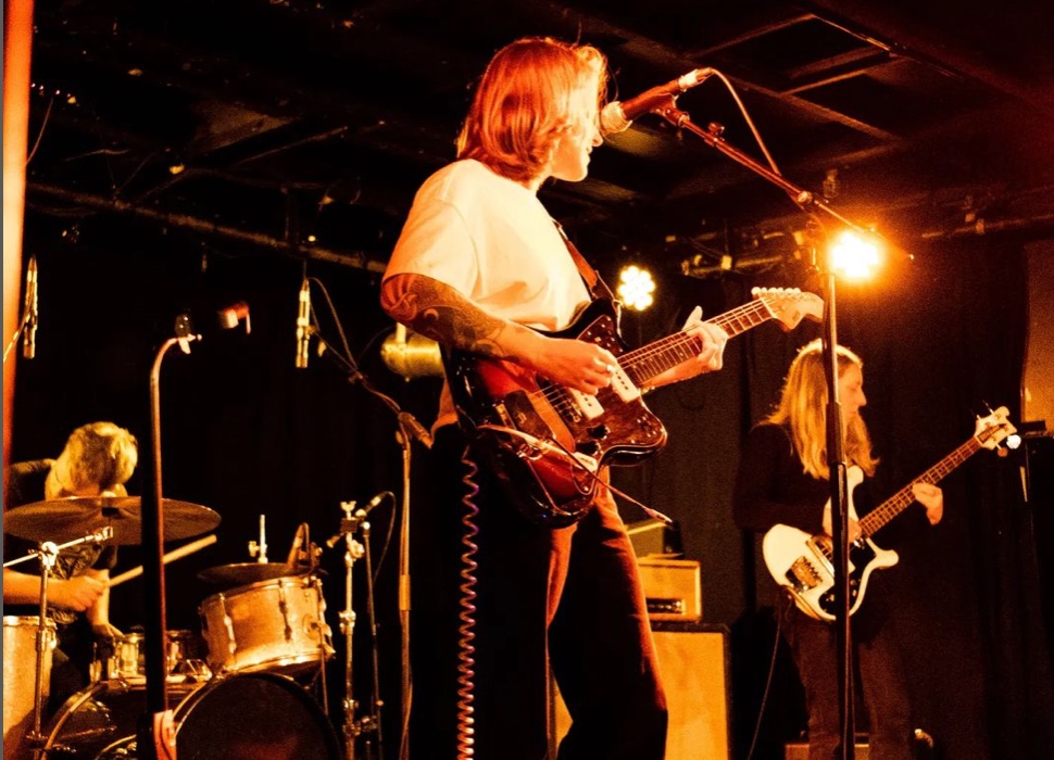 My Favourite New Zealand Artist: Ingrid and the Ministers on Linen