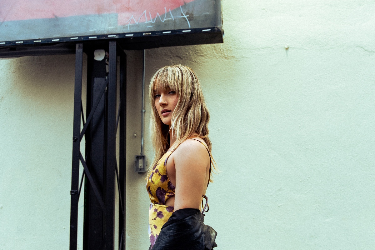 Australian Head, American Heart: Gretta Ray on the Long Journey to Writing &#8216;America Forever&#8217;