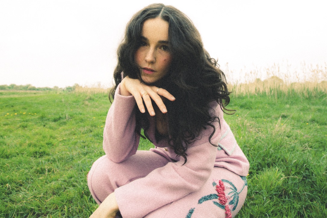 Robinson Clings to the Present on New EP &#8216;Chasing Nirvana&#8217;