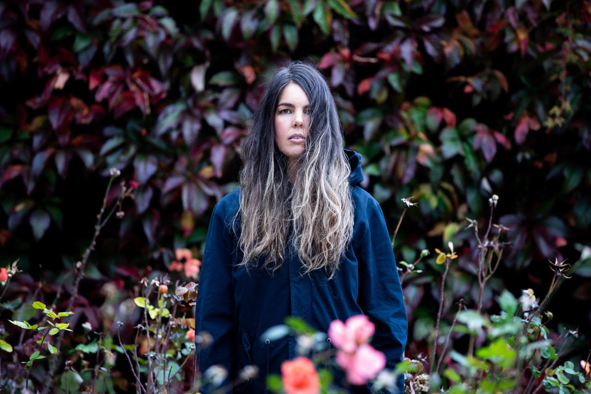 Mel Parsons Shares New Single, Announces Tour