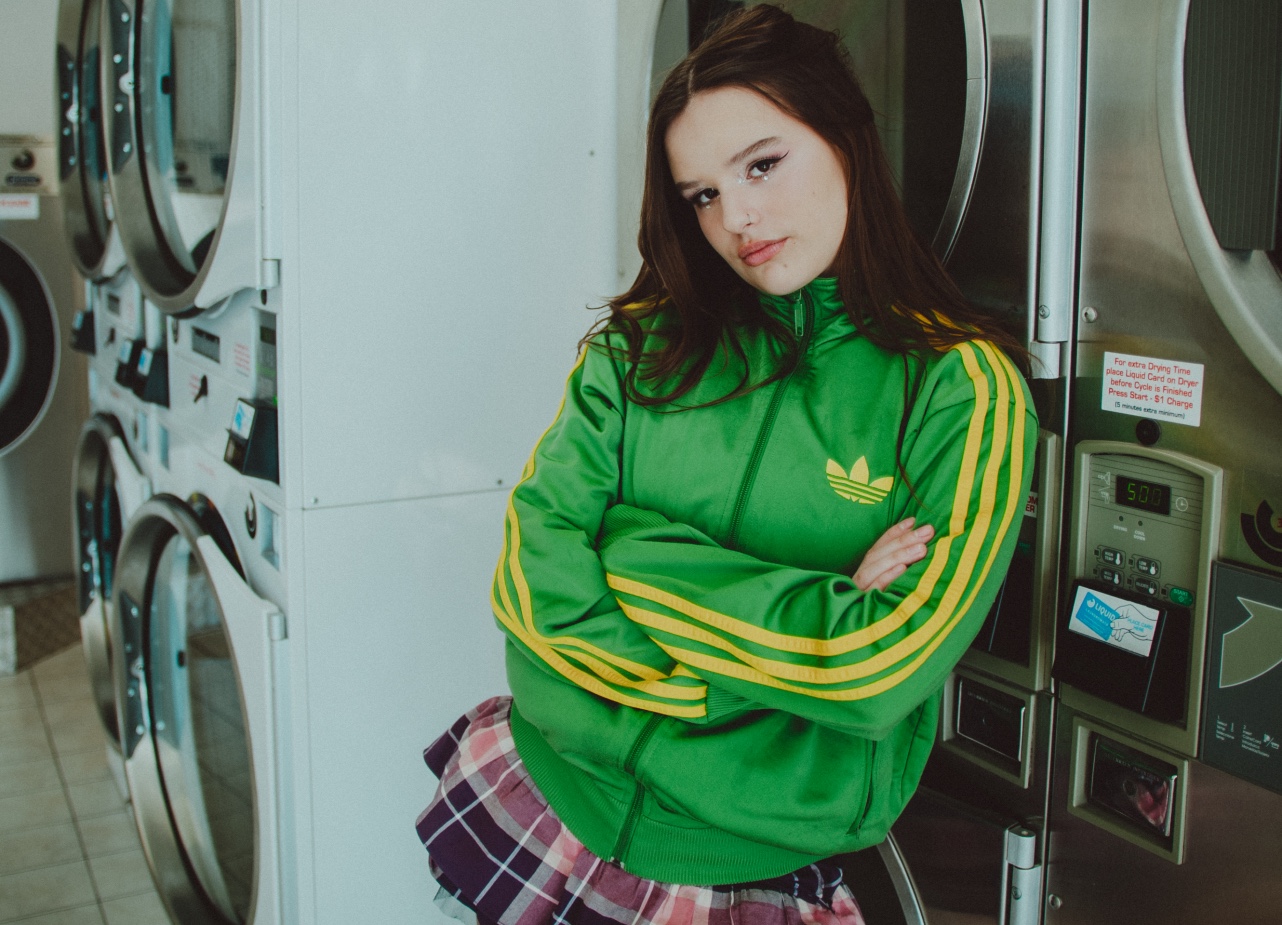 Chris Martin Says Frankie Venter Is Going to Be a ‘Big Superstar’. Her New Single Shows Why
