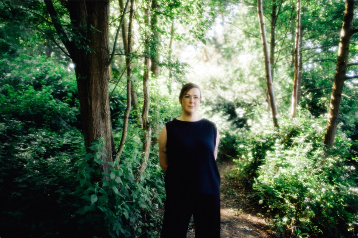 Nadia Reid Shares Nostalgic New Single &#8216;Hotel Santa Cruz&#8217;