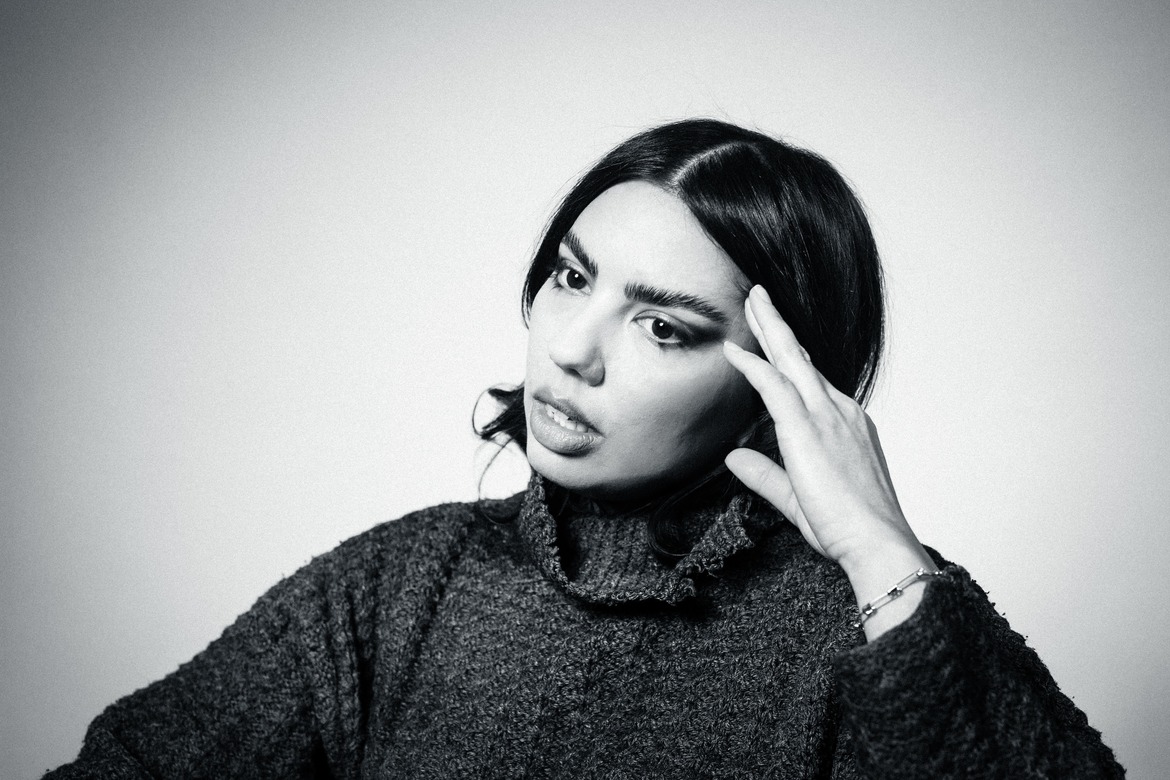 Erny Belle&#8217;s New Single Is an Ode to Adoration and Desire