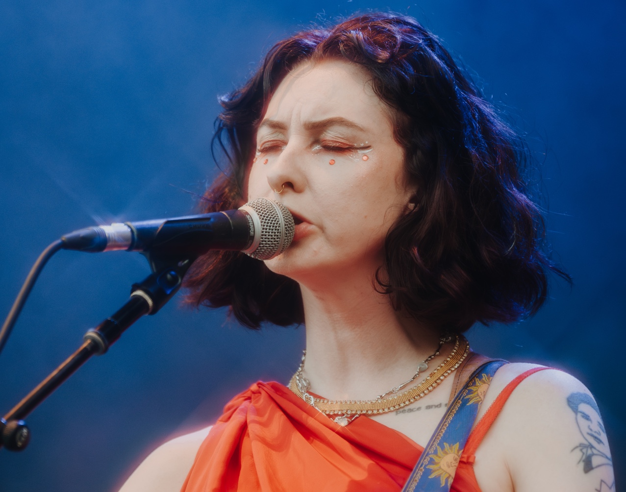 Vera Ellen Ponders Unrequited Love on New Single ‘sangria (demo)’