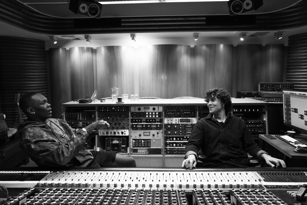 &#8216;I’ve Never Seen Anyone Do That&#8217;: How Israel Adesanya&#8217;s &#8216;Vulnerability&#8217; Shaped Soundtrack to Doc on UFC Legend