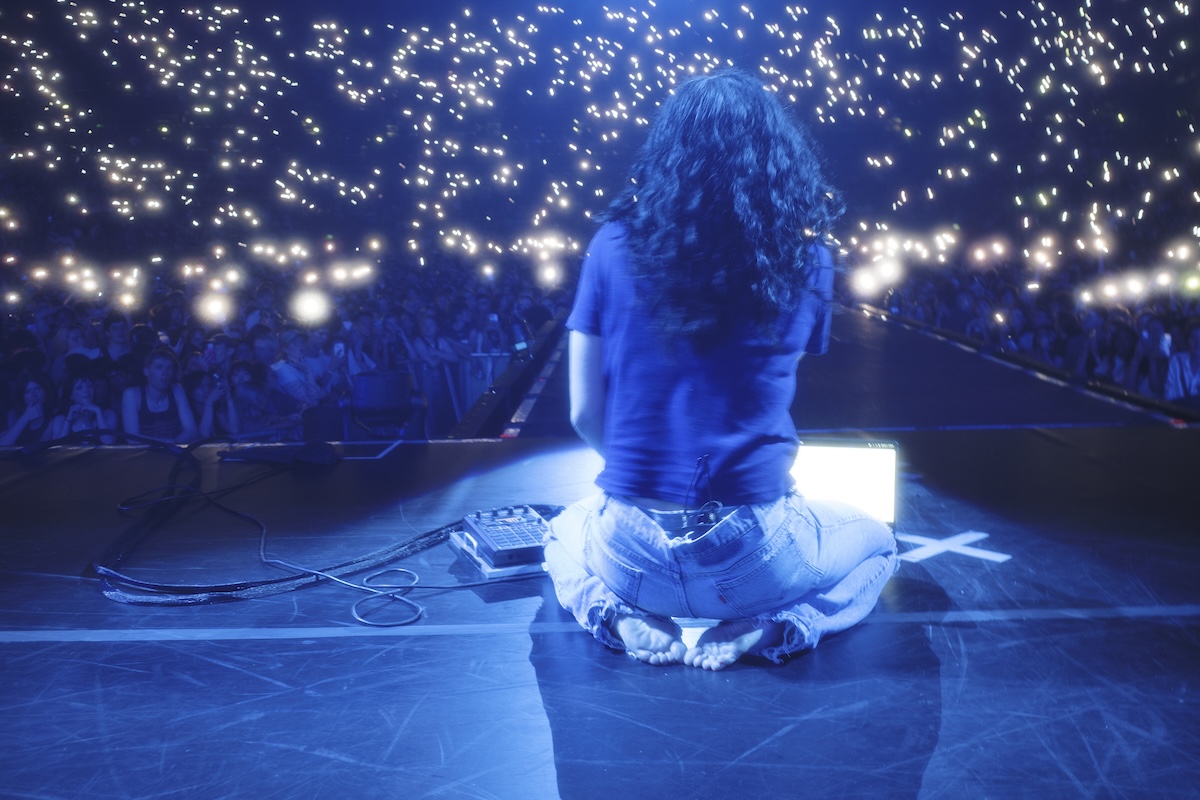 Lorde Gives Her Fans Everything at Spectacular Sydney Show