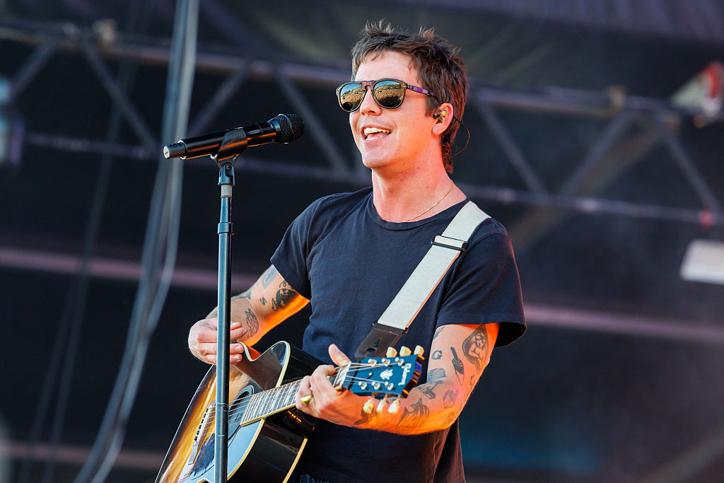 WATCH: BENEE Was Role Model&#8217;s &#8216;Sally&#8217; at Laneway Auckland