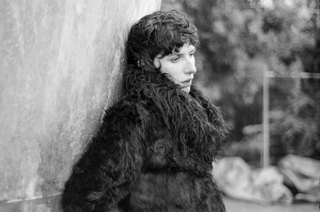 Aldous Harding Announces New Album &#8216;Train on the Island&#8217;