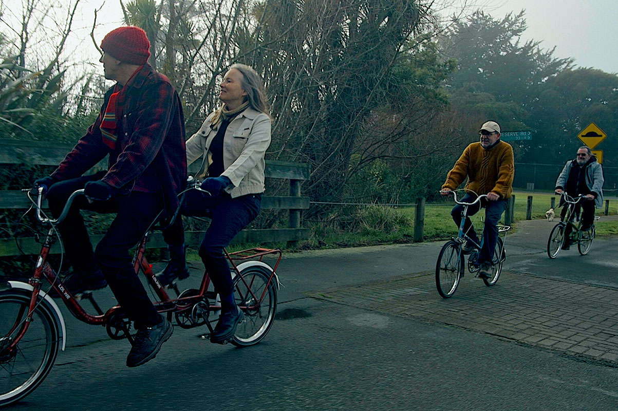 The Bats Expand Australian Tour