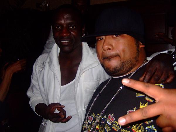 Savage Recalls Collaborating with Akon on &#8216;Moonshine&#8217;: &#8216;He Asked Me Where New Zealand Even Was!&#8217;