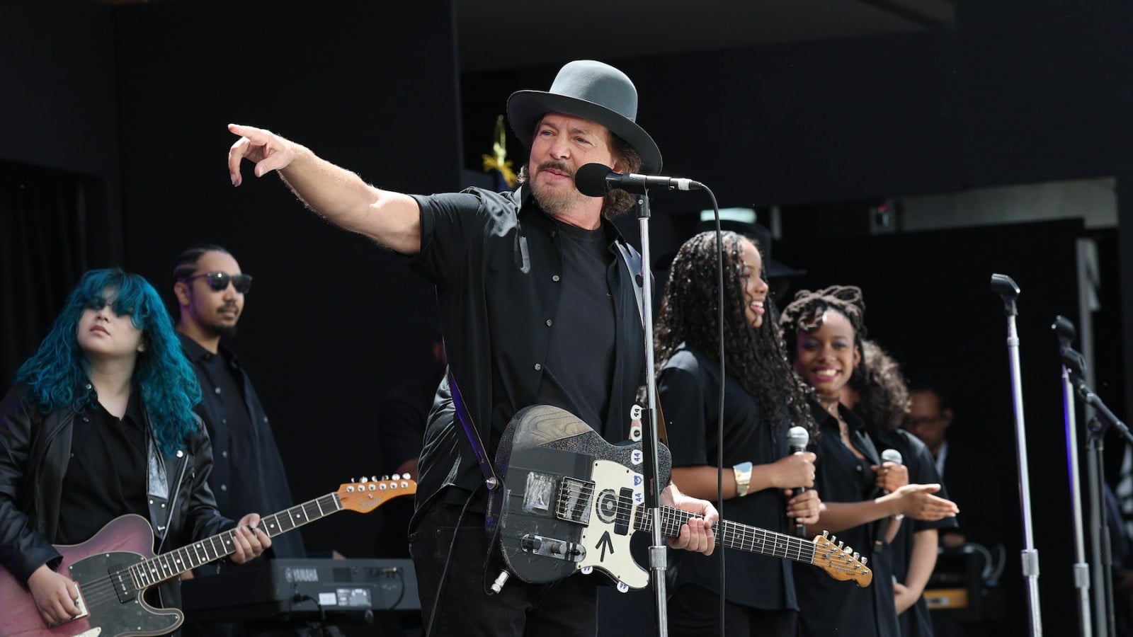 See the Roots, Eddie Vedder, U2 Perform at Obama Presidential Center  Opening Ceremony