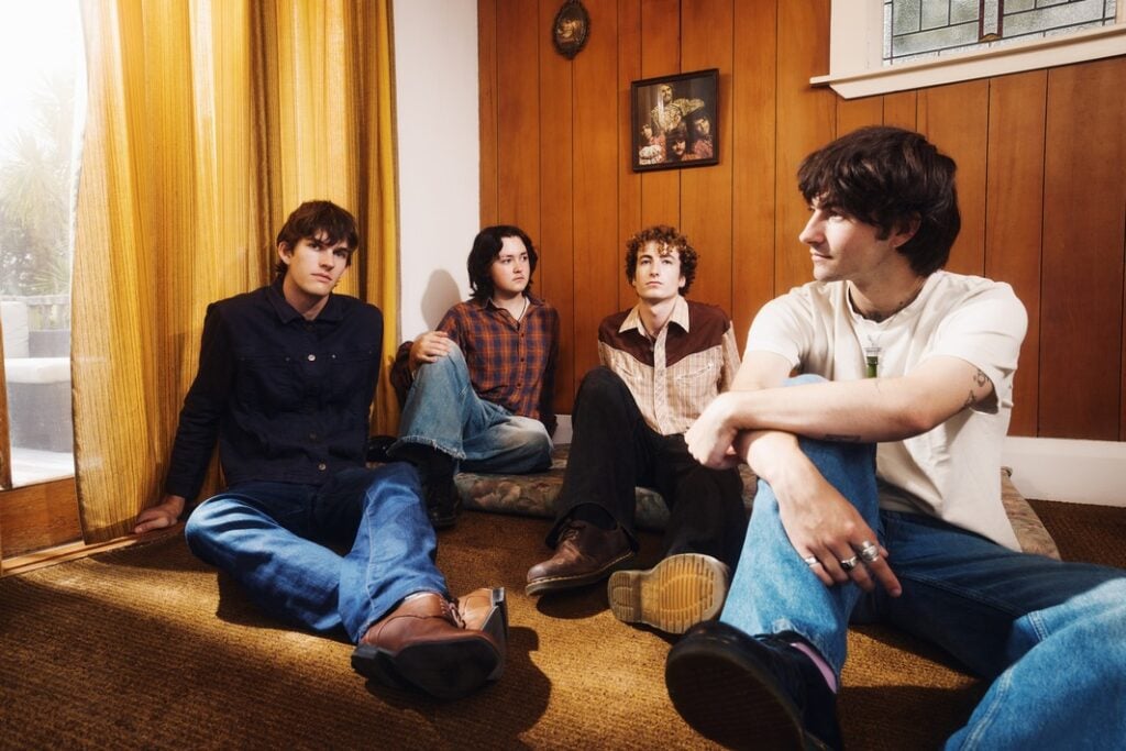 Borderline press shot
