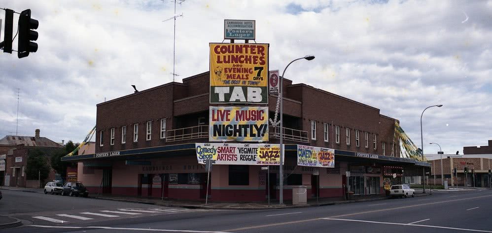 Cambridge Hotel