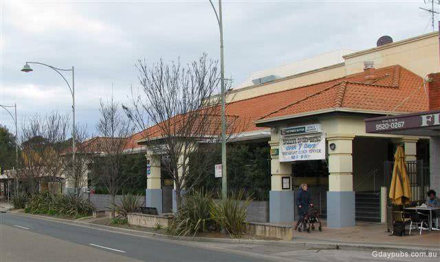 Engadine Tavern