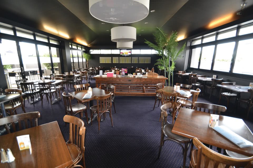 Crossroads Hotel