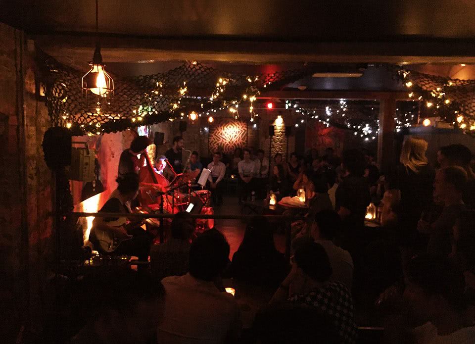 Play Bar