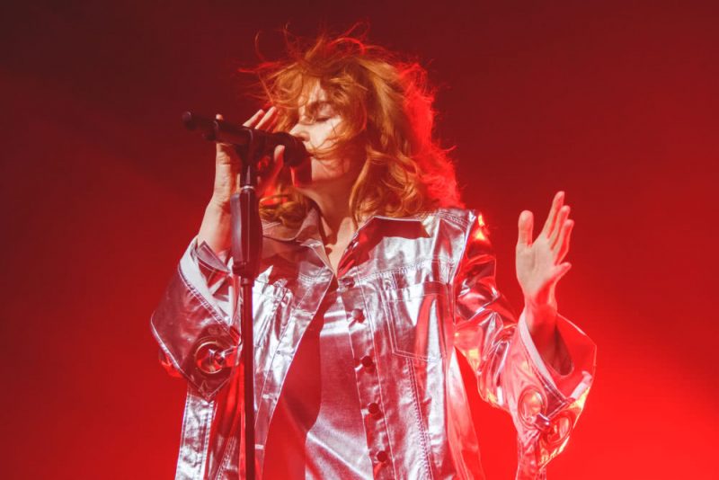 Goldfrapp had a slow start to their Sydney show, but made up for it with the democracy of dance