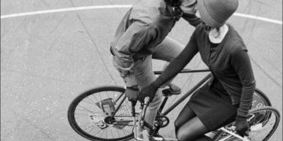 Bicycle kiss