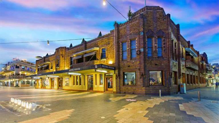 Image of Manly's Hotel Steyne