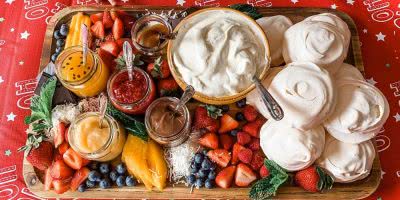 Pavlova grazing board