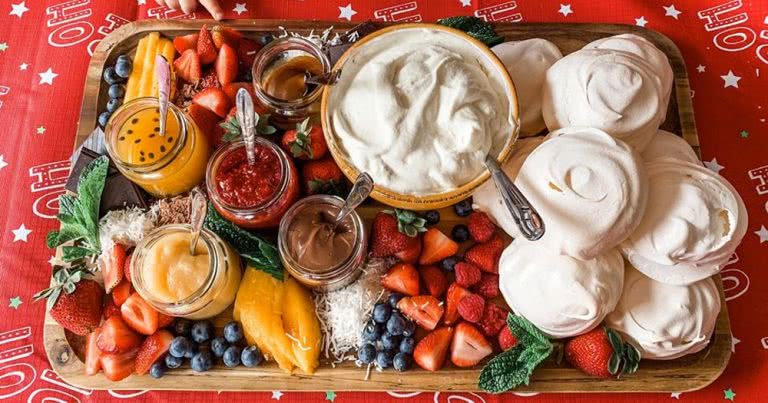 Pavlova grazing board