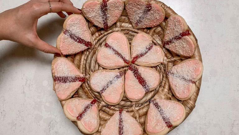 Arnott's Iced VoVo biscuits in heart shape method.