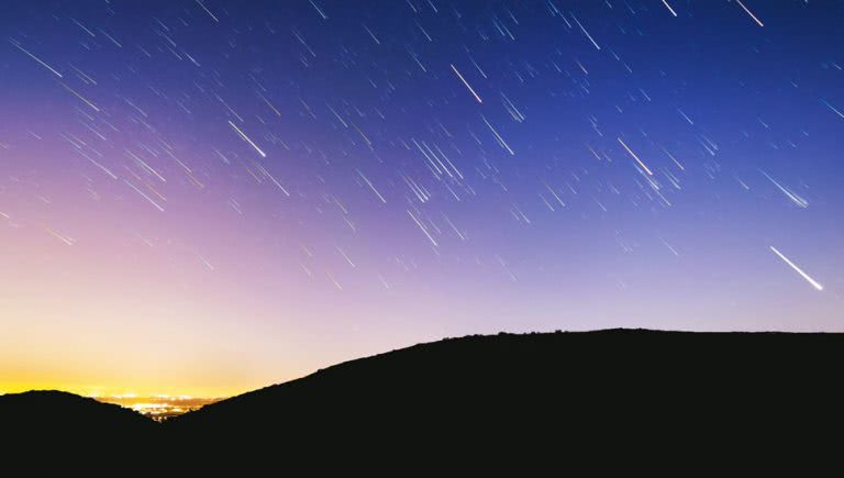 Here's how to see the best meteor shower in Australia tomorrow