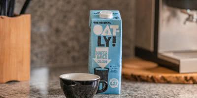 Oatly oat milk