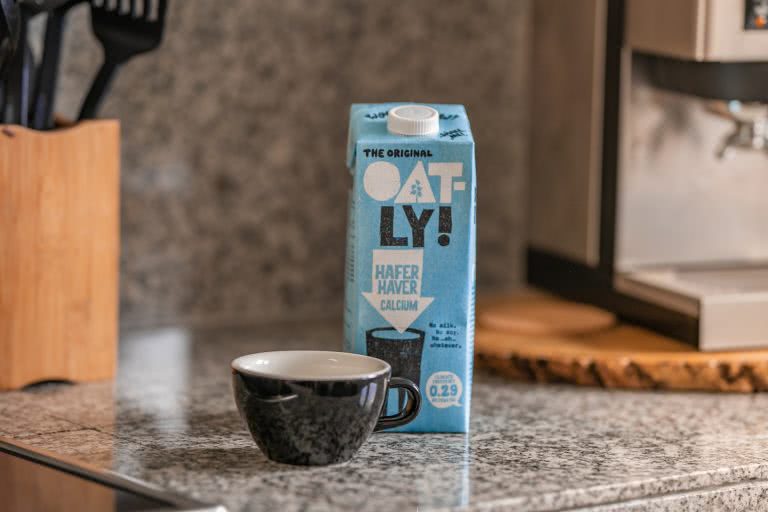 Oatly oat milk