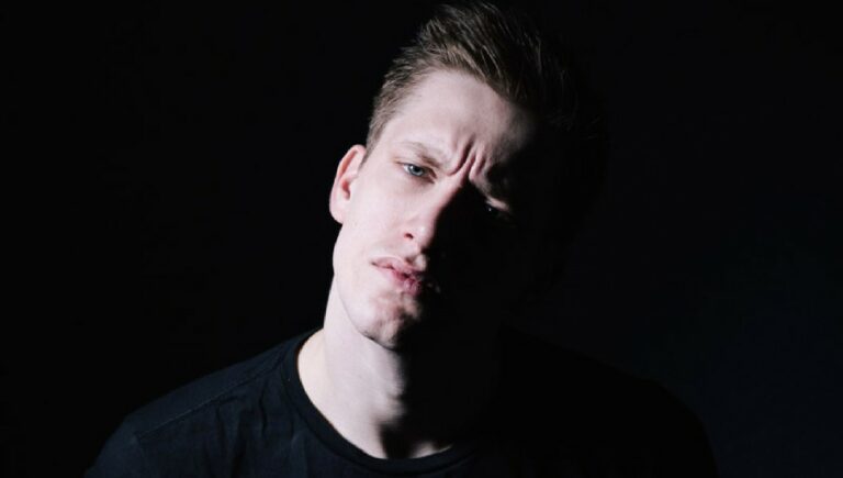 daniel sloss is coming to australia