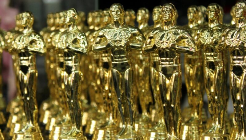 The Oscars will have its first host in three years: five 
