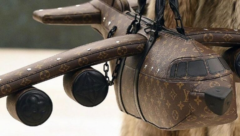 louis vuitton plane-shaped bag