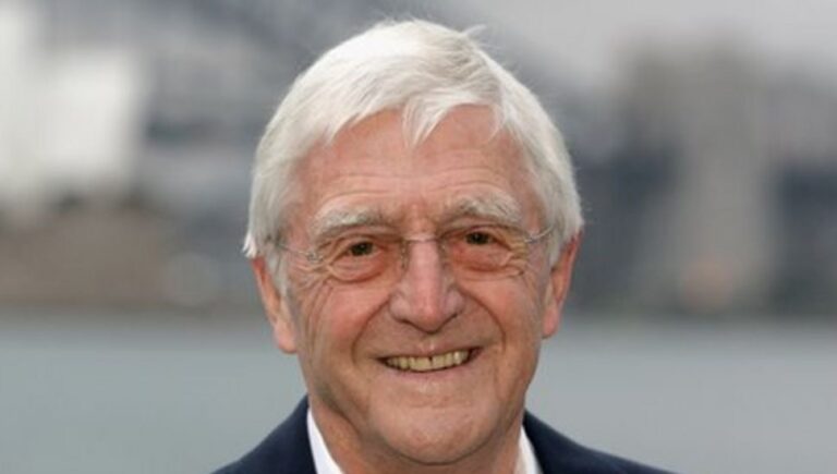 Sir Michael Parkinson apologises for that infamous Meg Ryan interview