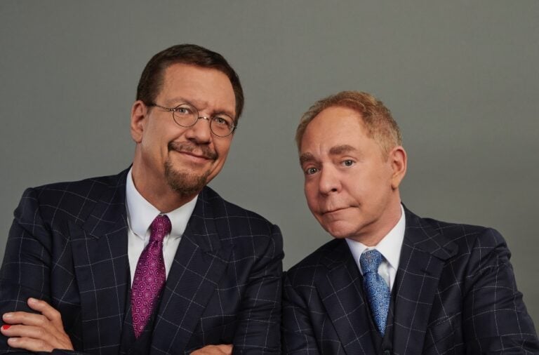 Legendary magic duo Penn & Teller are brining their iconic Las Vegas live show to Australia this year for the first time ever. 