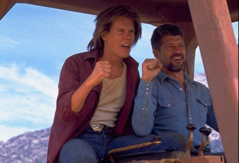 Kevin Bacon and Fred Ward Tremors