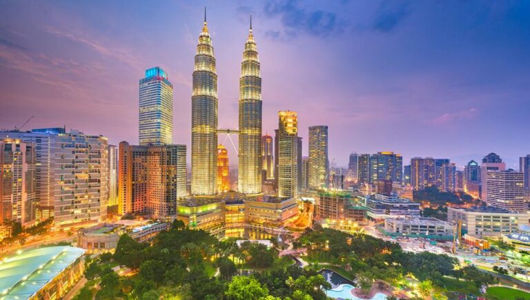Airline restarting international flights to Australia
