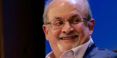 Salman Rushdie Stabbed