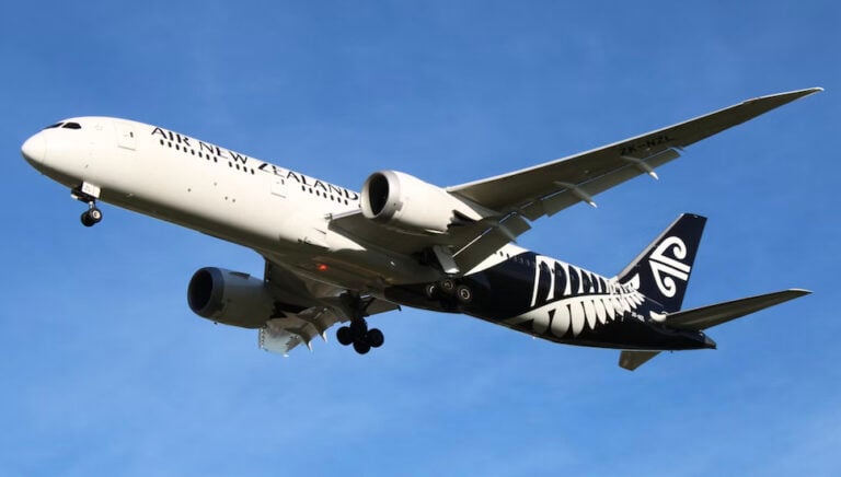 Air New Zealand plane