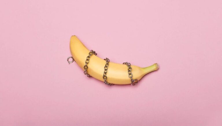 Banana indicating a sex toy