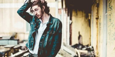 Singer-songwriter Hozier performed in an American Subway