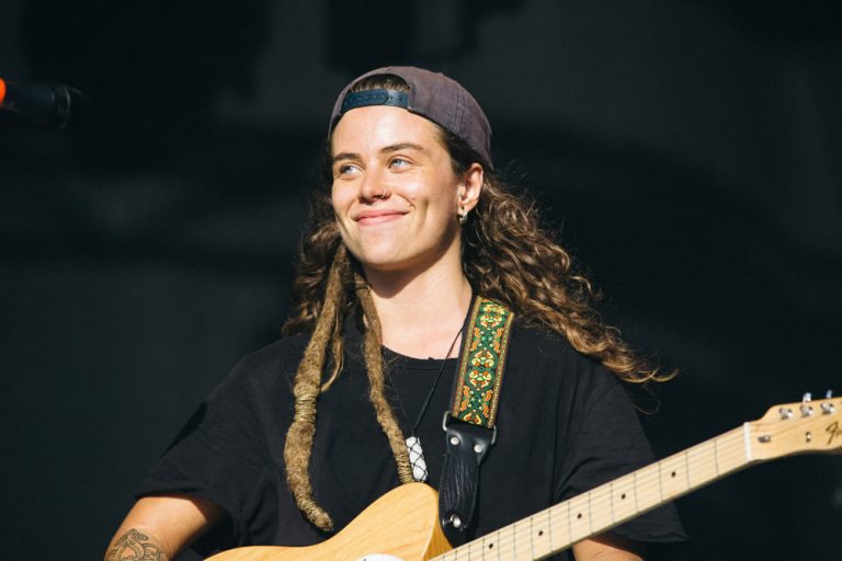 Tash Sultana performing live