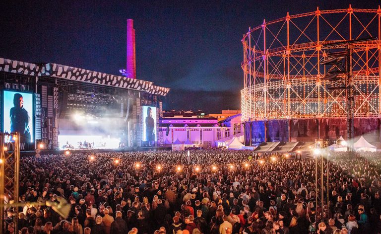 Image of the crowd at Finland's Flow Festival