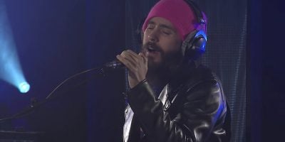 Jared Leto of Thirty Seconds To Mars performing live