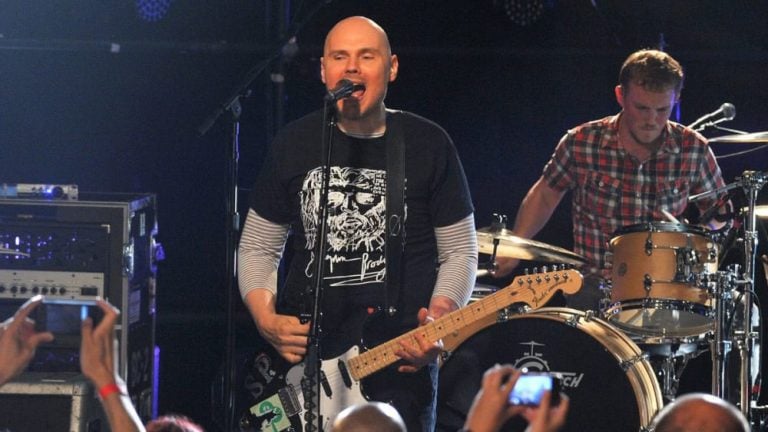 BIlly Corgan believes metal is disrespected