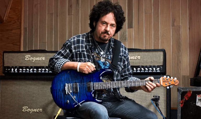 Toto guitarist Steve Lukather