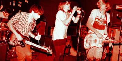 Alt-rock legends Sonic Youth performing live